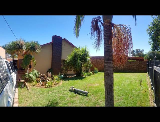 4 BEDROOM HOUSE FOR SALE IN PRETORIA GARDENS